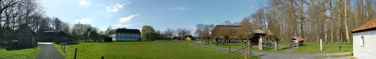 Panorama des Museum-Außengeländes