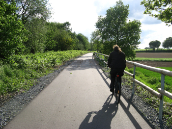 Radfahrer auf dem BahnRadweg