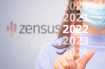 Finger zeigt auf das Jahr 2022